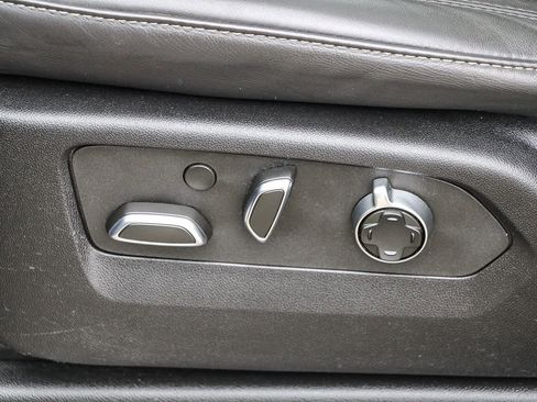 Used 2023 Cadillac Escalade ESV Sport Platinum w/ LPO, ONYX Package image 19