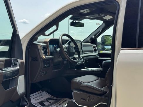 Used 2024 Ford F250 King Ranch AWD/4WD image 2