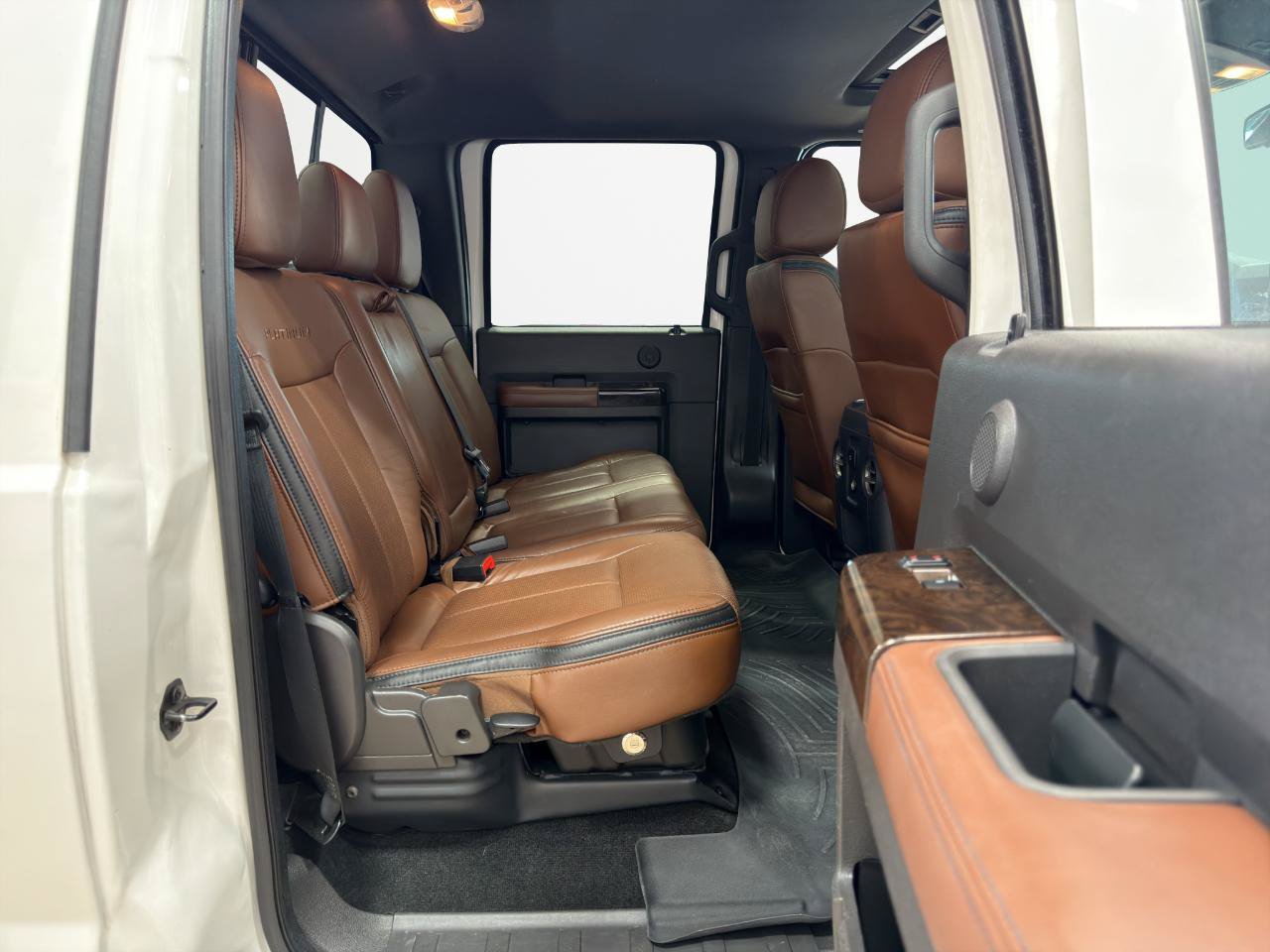 Used 2015 Ford F250 Platinum w/ FX4 Off-Road Package AWD/4WD image 30