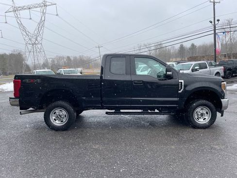 Used 2018 Ford F250 XL w/ Power Equipment Group image 7