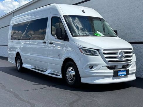 Used 2024 Mercedes-Benz Sprinter 3500 image 1