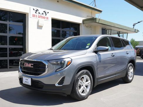 Used 2018 GMC Terrain SLE FWD image 1