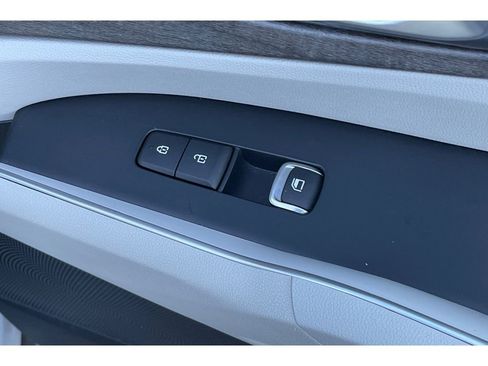 Used 2022 Kia Sorento EX w/ Panoramic Sunroof Package image 24