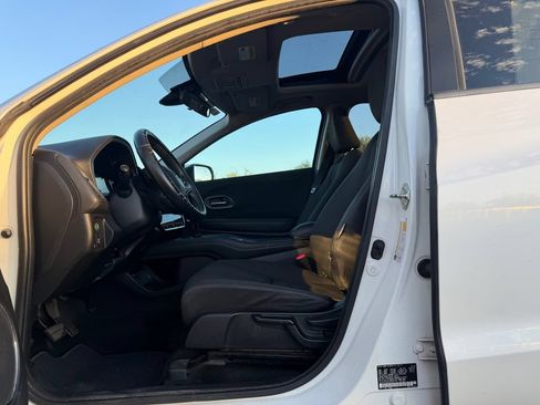 Used 2019 Honda HR-V EX image 5