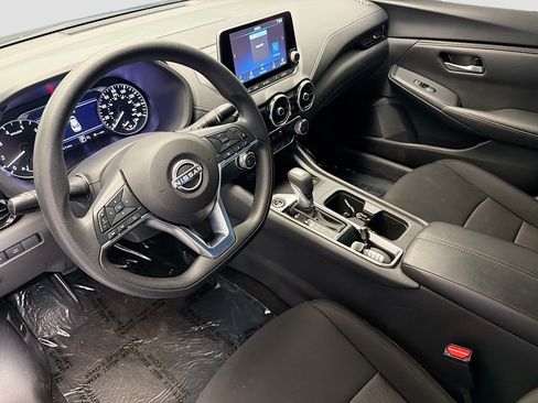 Used 2025 Nissan Sentra SV FWD image 7