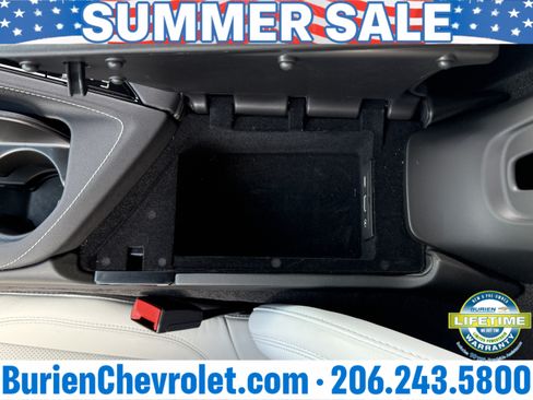 Used 2023 Chevrolet Corvette Stingray Coupe w/ Z51 Performance Package RWD image 19