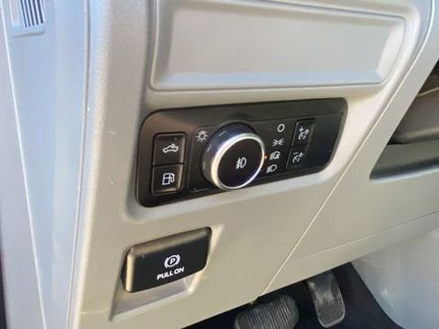 Used 2025 Ford F150 XLT w/ Equipment Group 301A Standard AWD/4WD image 18