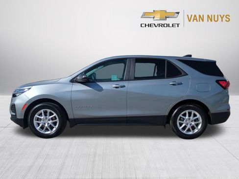 Used 2023 Chevrolet Equinox LS w/ LS Convenience Package FWD image 8