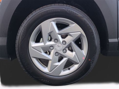 New 2026 Hyundai Kona SE image 11