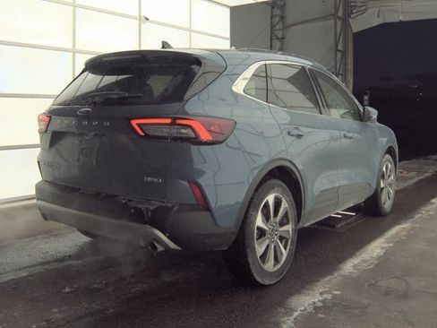 Certified 2025 Ford Escape Platinum image 10