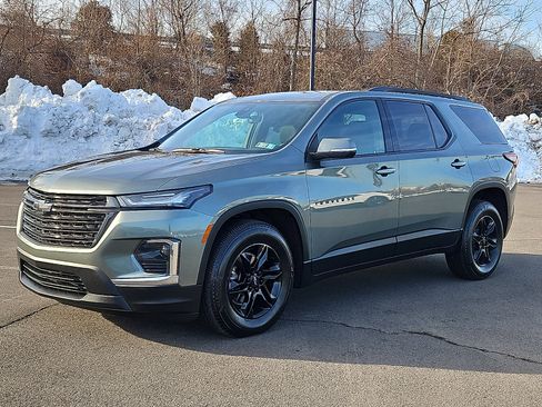 Certified 2022 Chevrolet Traverse LT w/ Midnight/Sport Edition image 3