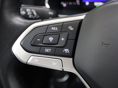 Used 2023 Volkswagen Jetta SE FWD image 39