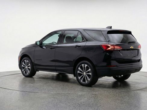 Used 2025 Chevrolet Equinox LT image 6