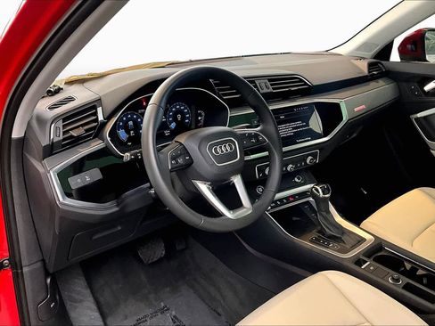 Certified 2025 Audi Q3 2.0T Premium Plus w/ Premium Plus Package AWD/4WD image 18