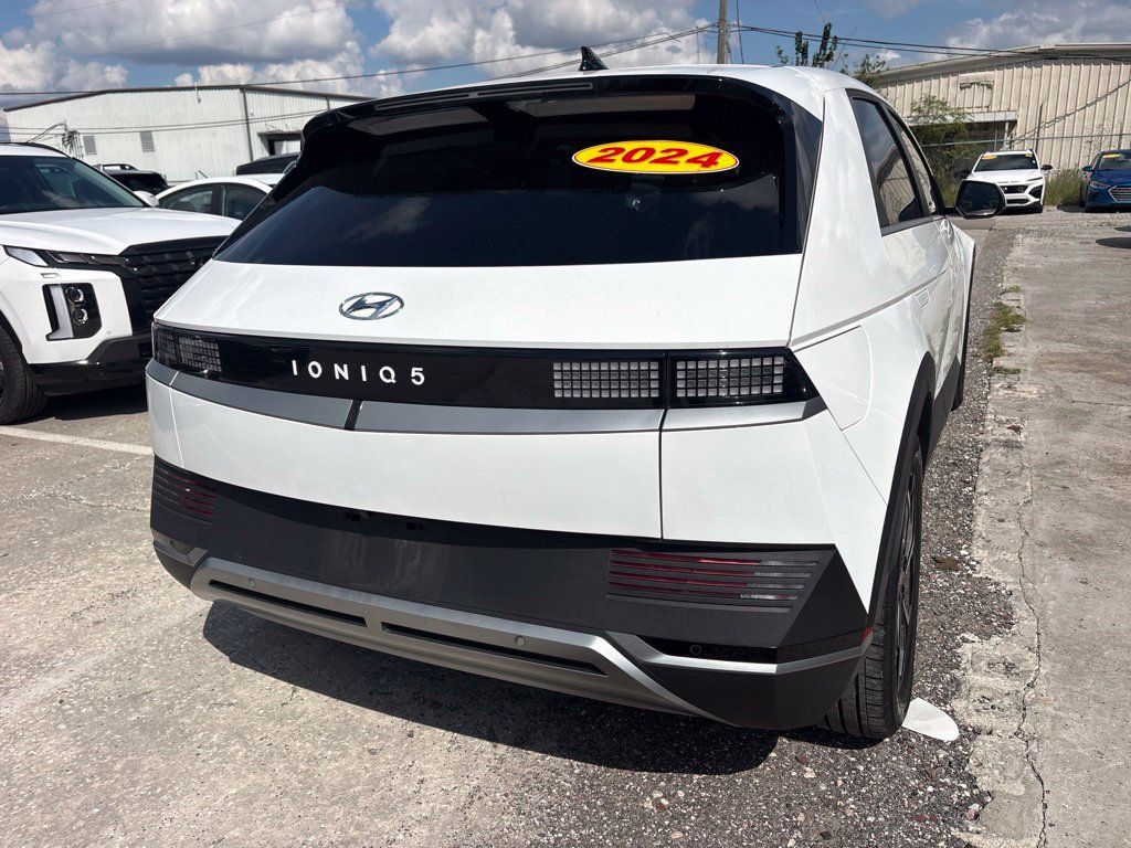 Used 2024 Hyundai Ioniq 5 SEL RWD image 3