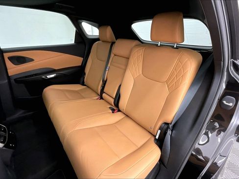 Used 2025 Lexus RX 350 Premium w/ Convenience Package image 16