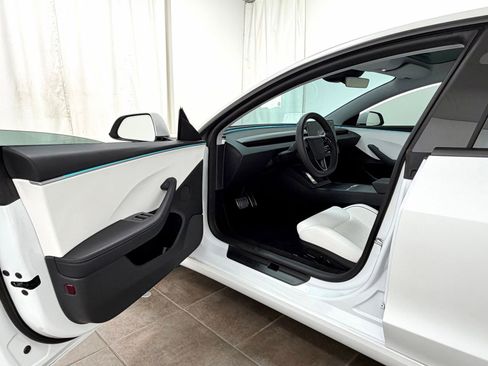 Used 2025 Tesla Model 3 Performance AWD/4WD image 23