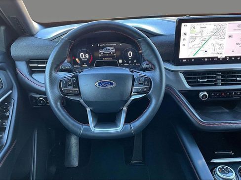 Used 2025 Ford Explorer ST-Line w/ ST-Line Street Pack AWD/4WD image 2