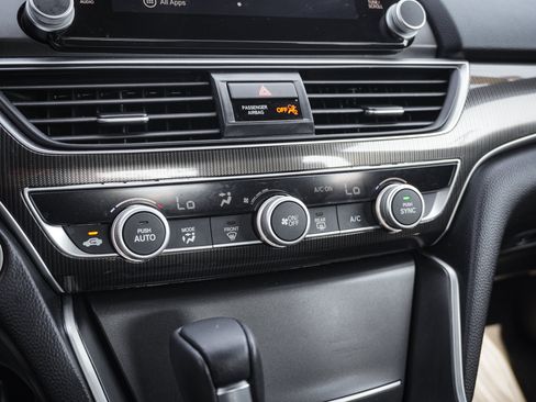 Used 2020 Honda Accord Sport image 28
