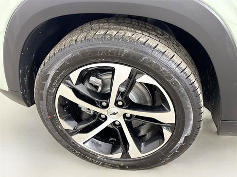 Used 2024 Chevrolet Trax RS w/ Driver Confidence Package image 30