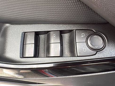 Used 2025 Chevrolet Equinox LT w/ Convenience Package II FWD image 33
