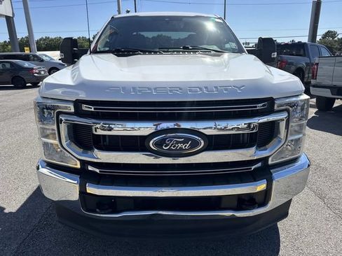 Used 2022 Ford F250 XLT AWD/4WD image 2
