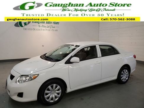Used 2010 Toyota Corolla LE image 1