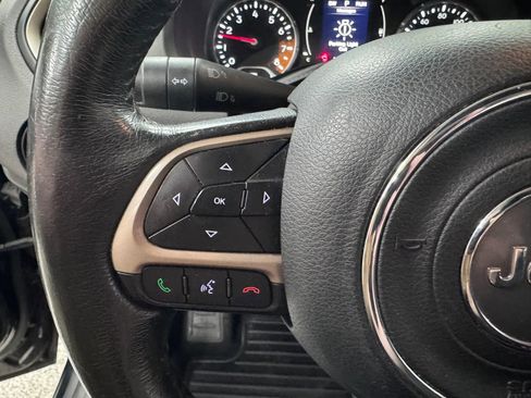 Used 2015 Jeep Renegade Latitude w/ Cold Weather Group II AWD/4WD image 25