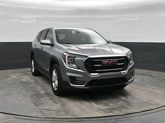 Used 2024 GMC Terrain SLE video 2