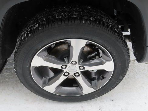 New 2026 Jeep Grand Cherokee L Limited image 15