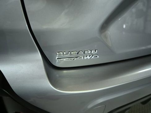 Used 2025 Subaru Crosstrek 2.0i Premium image 15
