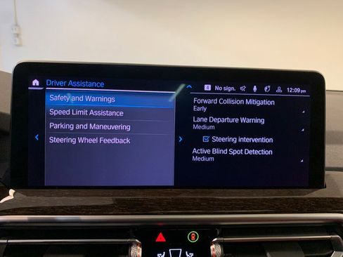 Used 2023 BMW X3 xDrive30i w/ Premium Package w/ZPA image 38