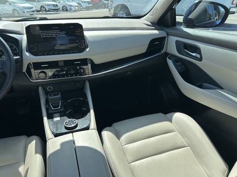 Certified 2023 Nissan Rogue SL w/ SL Premium Package image 13