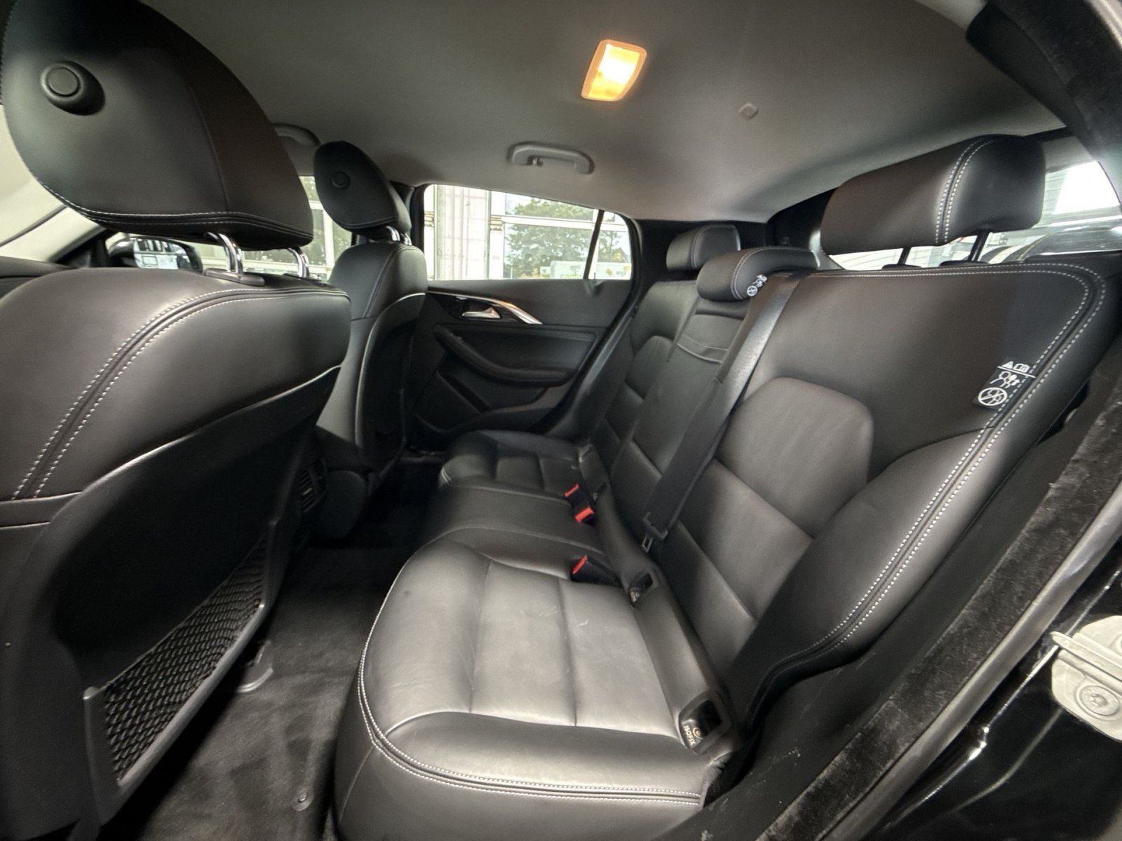 Used 2018 INFINITI QX30 FWD image 25