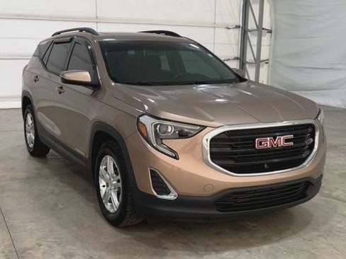 Used 2018 GMC Terrain SLE w/ Driver Convenience Package FWD image 7