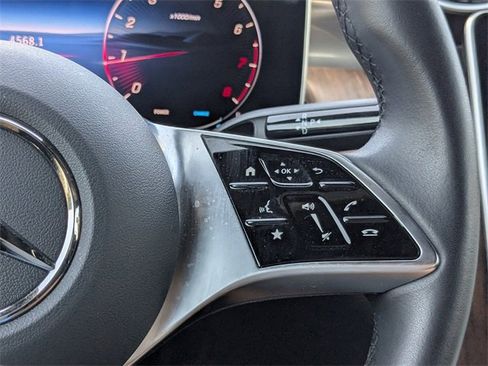 Used 2025 Mercedes-Benz GLC 300 image 27