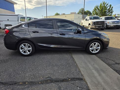 Used 2016 Chevrolet Cruze LT w/ Sun And Sound Package FWD image 8