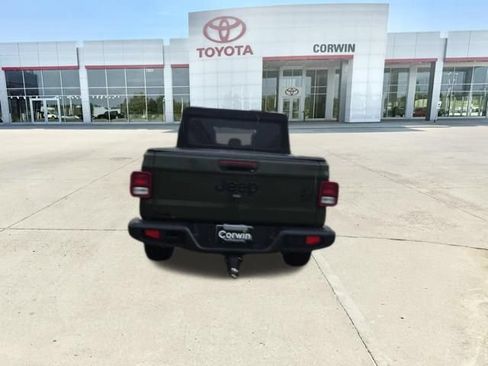 Used 2021 Jeep Gladiator Sport AWD/4WD image 11