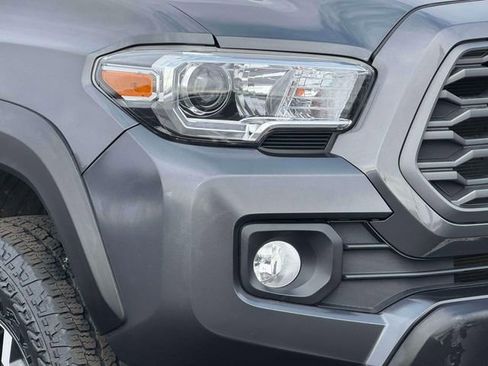 Certified 2022 Toyota Tacoma TRD Off-Road image 8