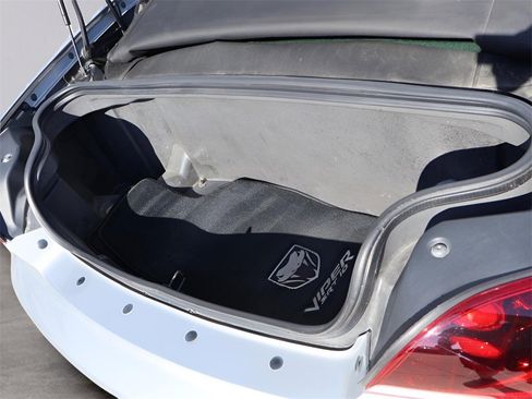 Used 2003 Dodge Viper SRT-10 image 14