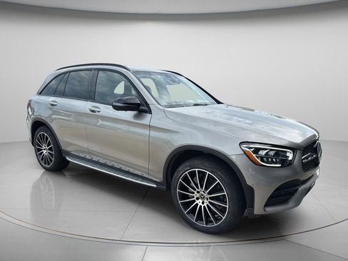 Certified 2021 Mercedes-Benz GLC 300 4MATIC image 4