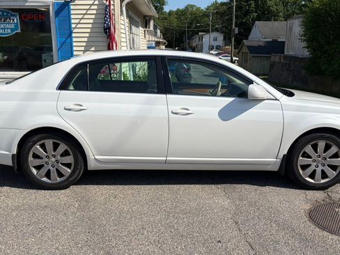Used 2007 Toyota Avalon XLS FWD image 7