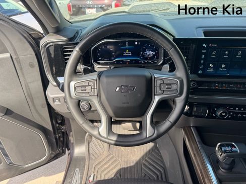 Used 2023 Chevrolet Silverado 1500 LT Trail Boss AWD/4WD image 16