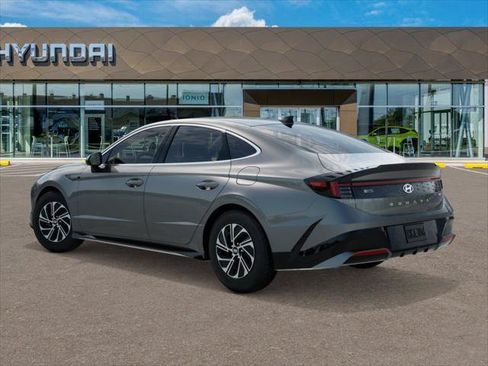New 2026 Hyundai Sonata Blue FWD image 5