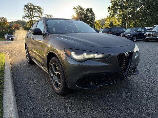New 2026 Alfa Romeo Stelvio Sprint w/ Convenience Package AWD/4WD image 2