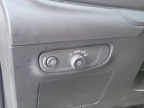 Certified 2024 Buick Encore GX Preferred FWD image 18