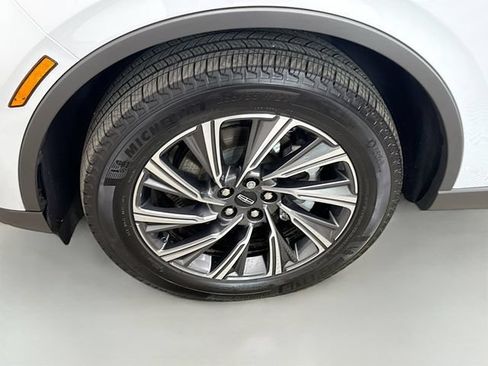 Used 2025 Lincoln Aviator AWD image 33