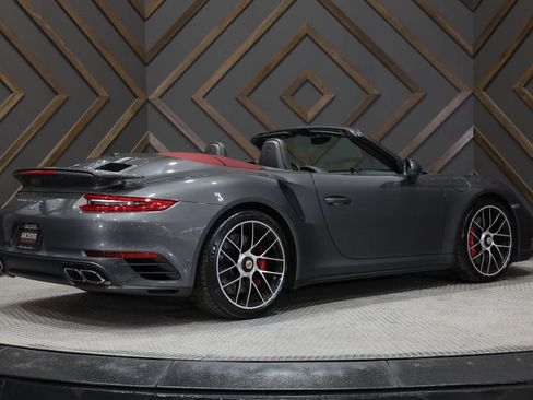 Used 2019 Porsche 911 Turbo image 18