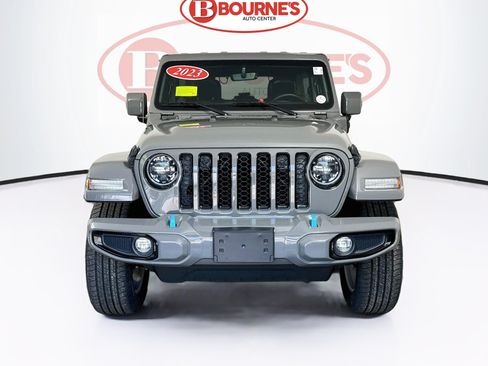 Used 2023 Jeep Wrangler Unlimited Sahara AWD/4WD image 5