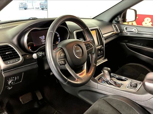 Used 2017 Jeep Grand Cherokee Trailhawk image 16